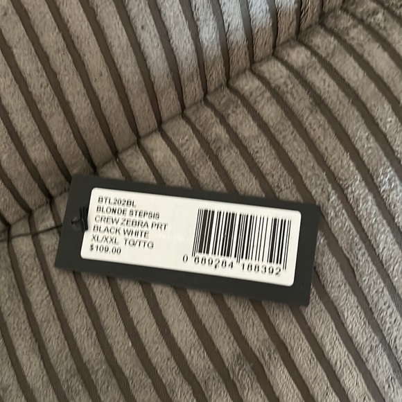 BRUNETTE THE LABEL “BLONDE “ zebra step sister crew sweatshirt size XL/XXL - Picture 8 of 9